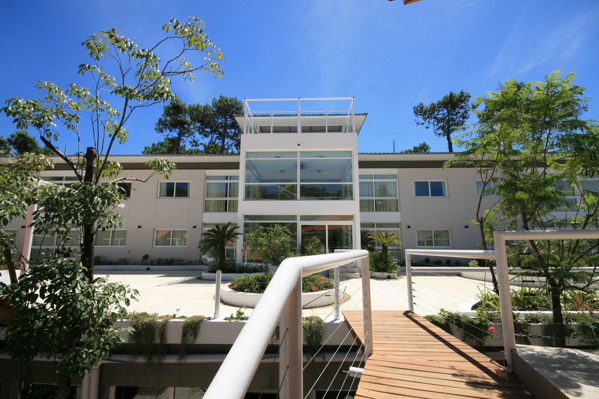 Cumelo Carilo Aparthotel Exterior photo